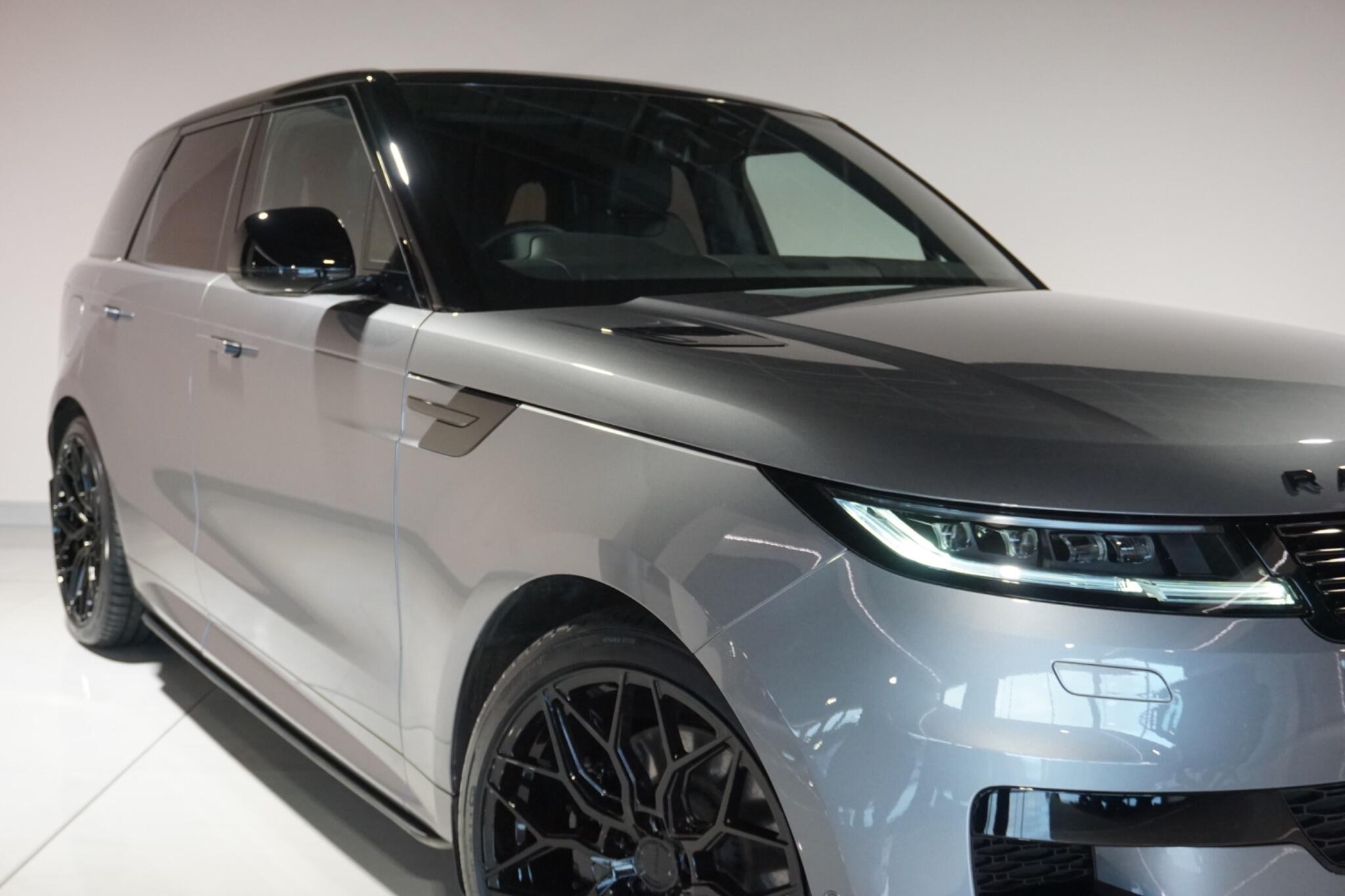 Land Rover Range Rover Sport 3.0 D300 MHEV Stealth Edition SUV 5dr Diesel Auto 4WD Euro 6 (s/s) (300 ps)